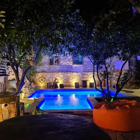 Boutique Ahmeti Oda ve Kahvaltı *
