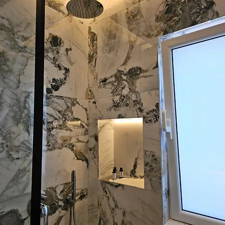 فندق مبيت وإفطار Boutique Ahmeti *